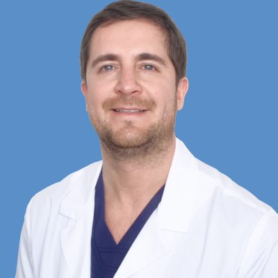 Dr. Álvaro Salazar Villegas